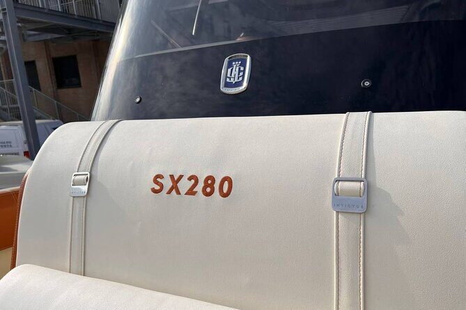 Dreamer tour(1 H) boat Invictus - Key Points  