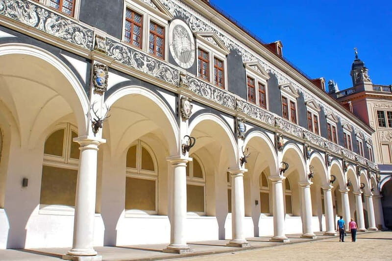 Dresden: City & Semperoper Guided Walking Tour - Who Should Consider This Tour?