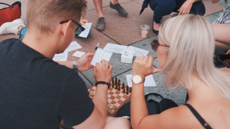 Dresden: Old Town Outdoor Escape Game Manhunt - Surprise Drink Awaits