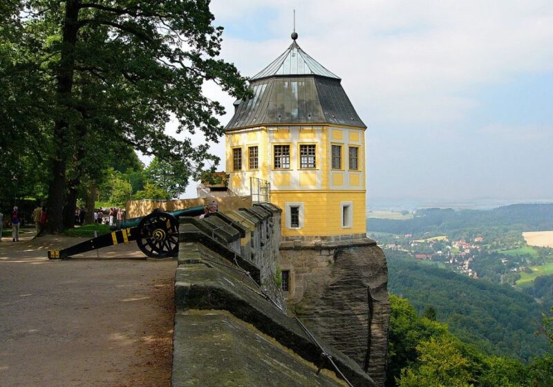 Dresden-Prague One-Way Sightseeing Journey - Customizable Itinerary