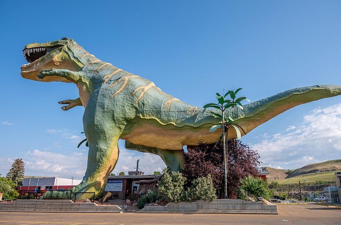 Drumheller and Badlands Full-Day Tour with a Small Group - Practical Aspects: Transportation, Cost, and Comfort