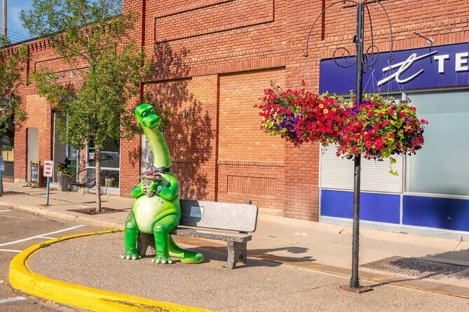 Drumheller Day Trip Museum, Dinosaurs and Historic Sites - Key Points