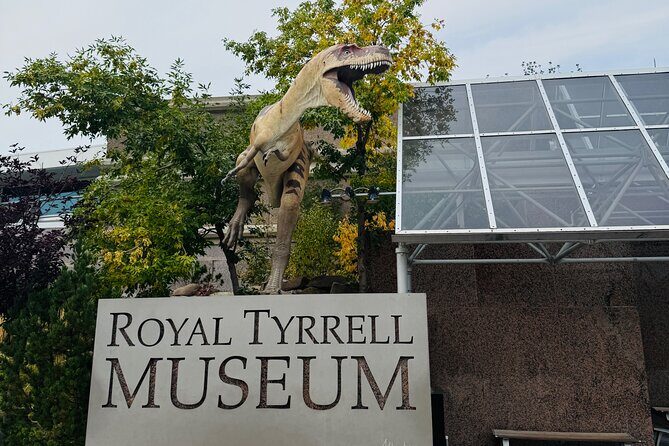 Drumheller & Hoodoos Day Trip from Calgary, Explore the Badlands - Key Points