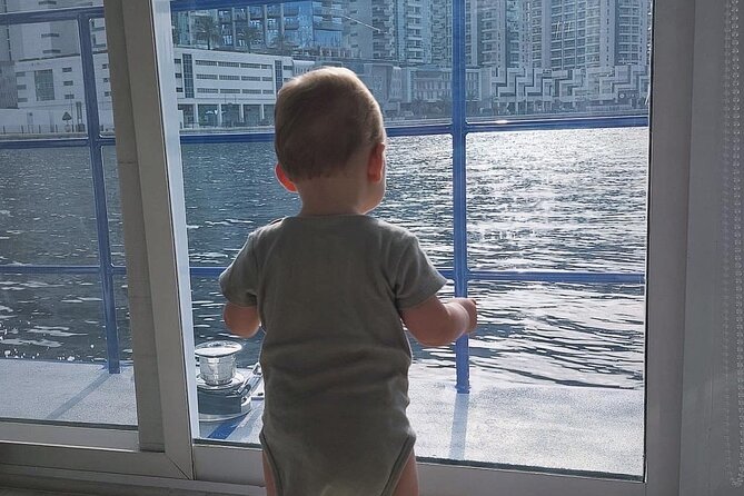 Dubai Luxury Yacht Cruise 2 Hours - Inclusions for Your Journey