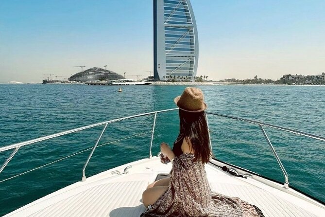 Dubai Luxury Yacht Tour With Live BBQ & Drinks - Customer Reviews and Experiences