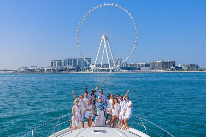 Dubai Luxury Yacht Tour With Live BBQ & Drinks - Recommended for Families and Groups
