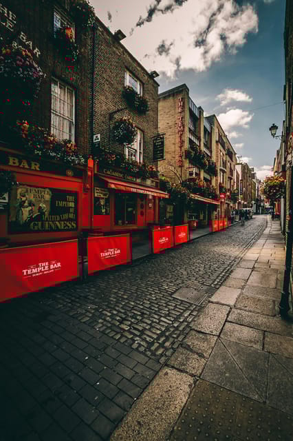 Dublin: 2-Hour Walking Tour with a Local Historian - Key Points