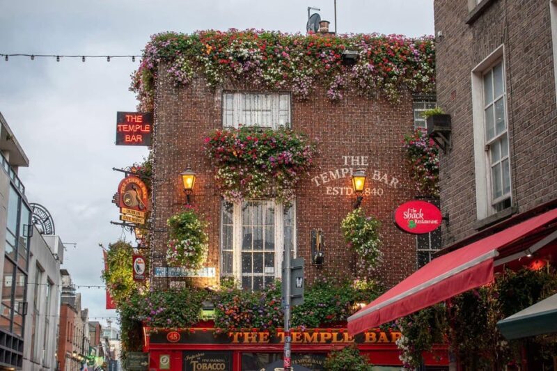 Dublin: Christmas Photo Experience (Private) - Key Points
