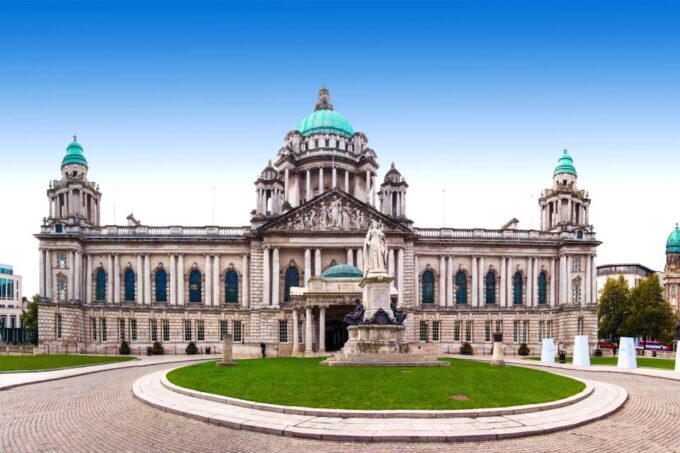 Dublin Day Trip to Belfast, Titanic, Giants Causeway by Car - Discovering Giants Causeway