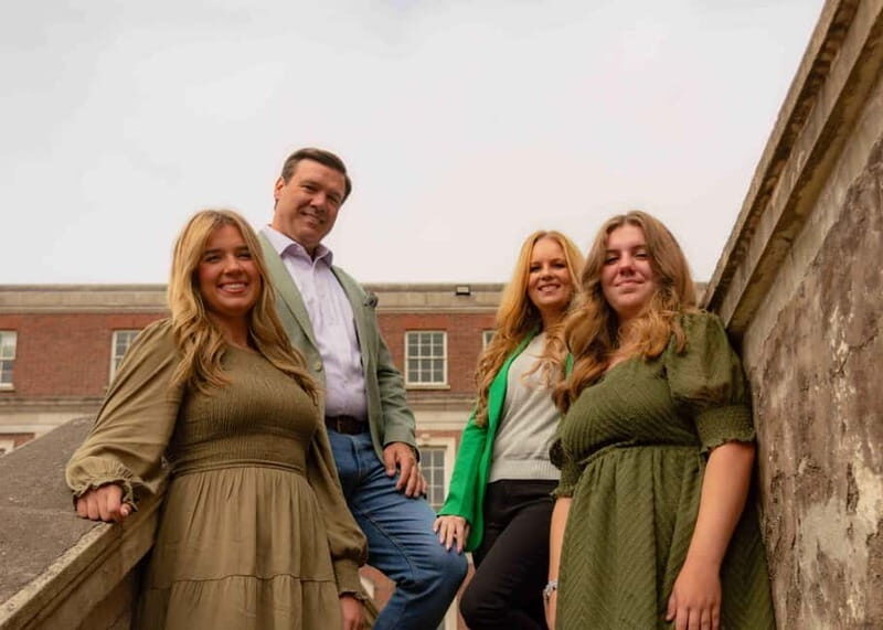 Dublin: Family Photoshoot with Edited Photos - Exploring the Details of the Dublin Family Photoshoot