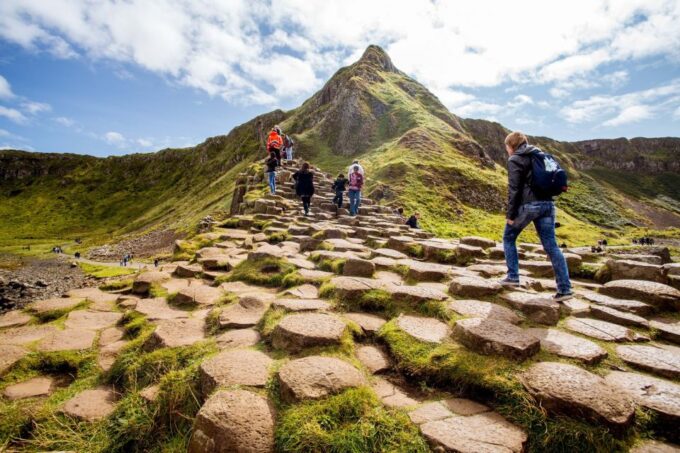Dublin: Giants Causeway & Belfast (Titanic or Black Taxi) - Giants Causeway Experience