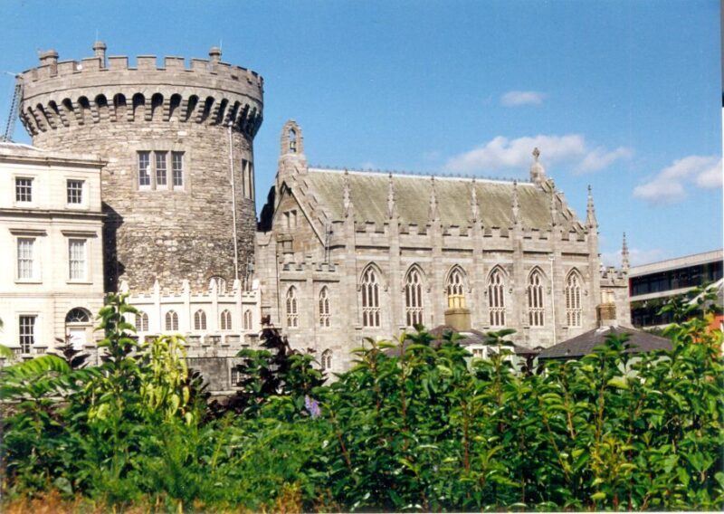 Dublin: Highlights and Hidden Corners Walking Tour - The Hidden Gems and Surprises