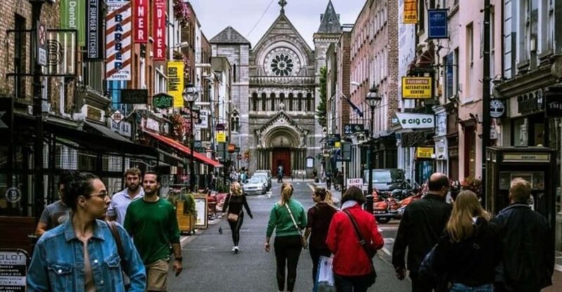 Dublin: Highlights and Hidden Gems Walking Tour - Unique Tour Experience
