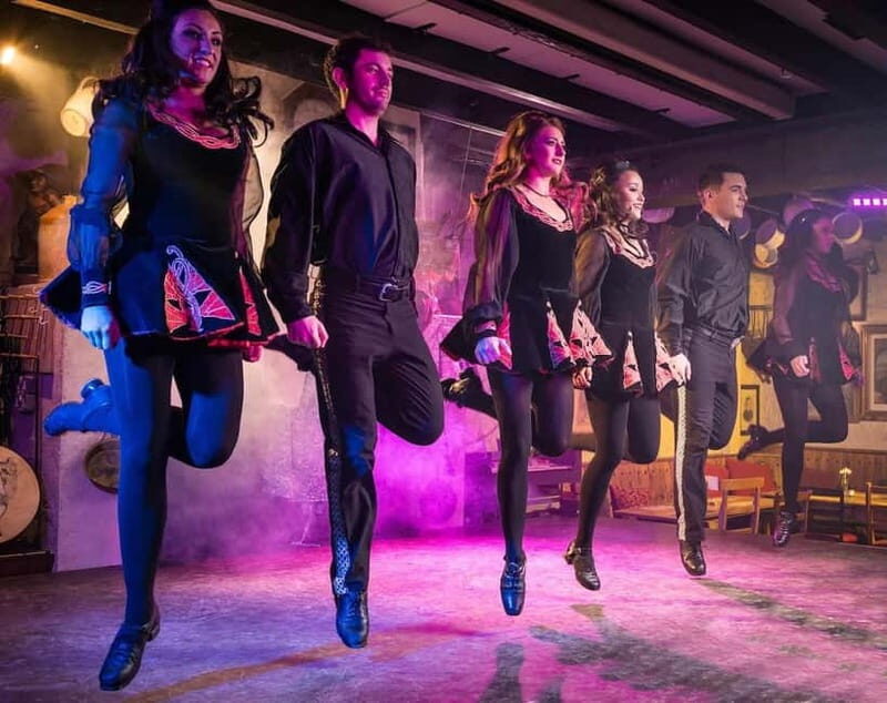 Dublin: Irish Dinner & Dance Show at Johnnie Foxs - The Performance and Atmosphere