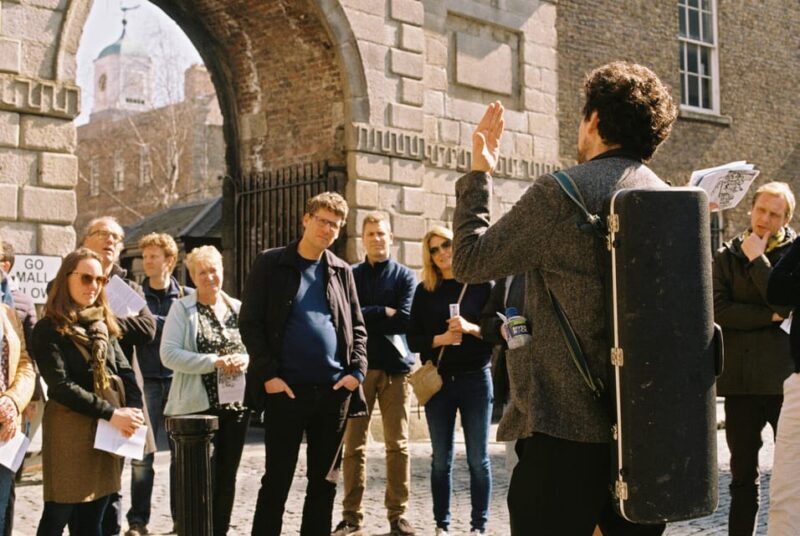 Dublin: Irish Music Walking Tour with Live Performance - Authenticity and Local Flavor