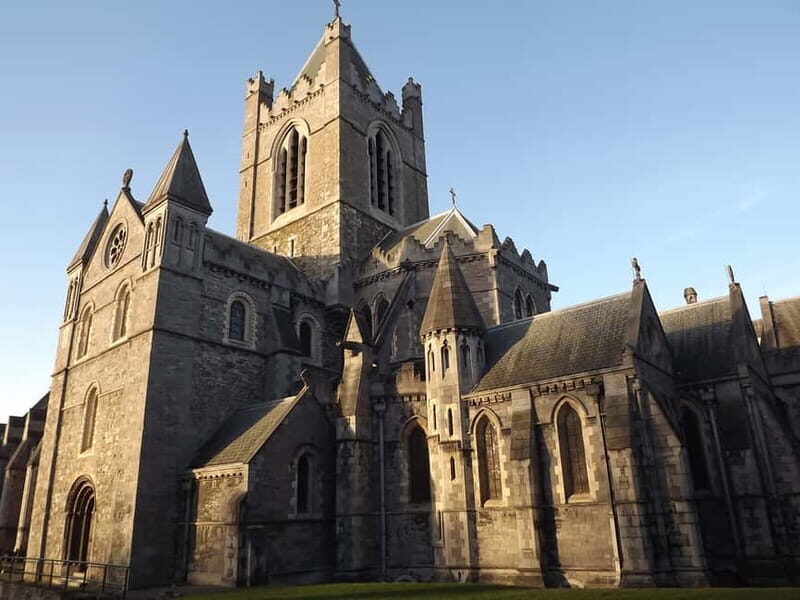 Dublin: Sightseeing Walking Tour in German - A Walk Through Dublin’s Major Landmarks and Hidden Corners