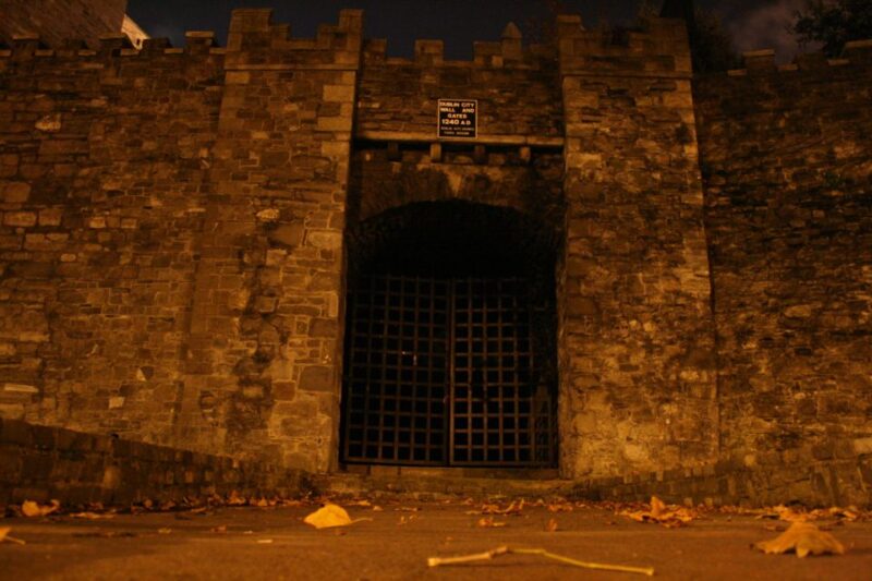 Dublins Haunted History Walking Tour - Notable Ghost Stories