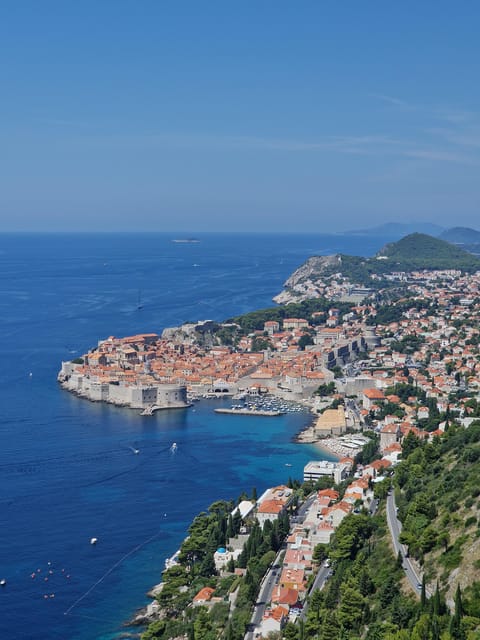Dubrovnik: City to Airport Private Transfer - Professional and Knowledgeable Drivers