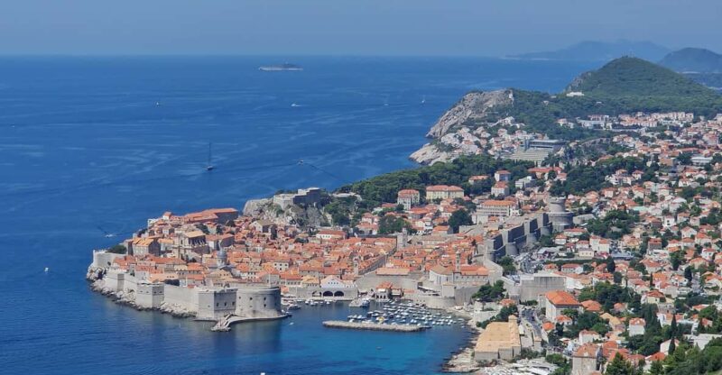 Dubrovnik: City to Airport Private Transfer - Duty-Free and Souvenirs
