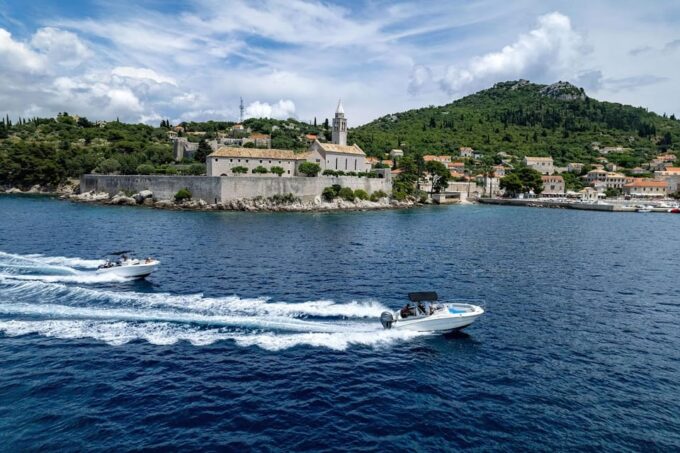 Dubrovnik: Elaphiti Islands Private Half-Day Speedboat Tour - Languages Offered