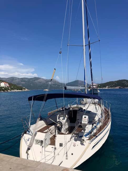 Dubrovnik - Full day group yacht tour to Elaphiti&Blue cave - Key Points