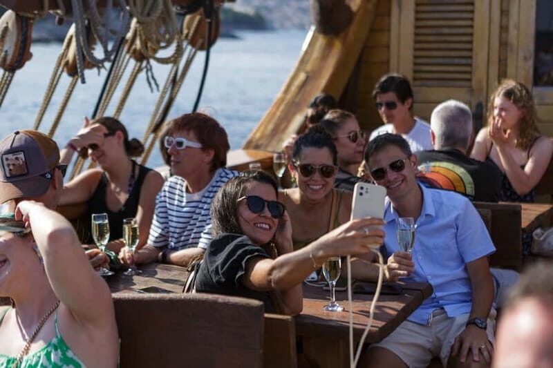Dubrovnik: Galleon Sunset Cruise with a Live Guide & Drink - Authenticity and Value for Money