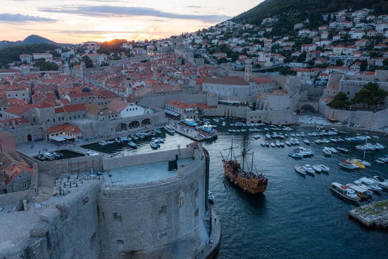 Dubrovnik: Galleon Sunset Cruise with a Live Guide & Drink - Who Should Consider This Experience?