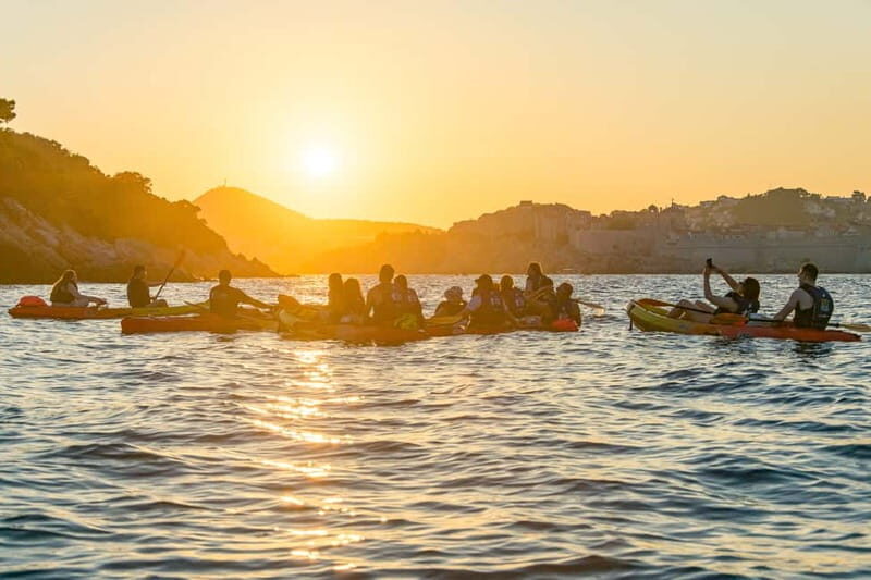 Dubrovnik: Guided Sunset Sea Kayaking Tour with Wine - Group Size and Atmosphere