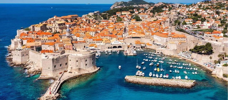 Dubrovnik: Old City Walking Tour with a FREE Polaroid Photo - Key Points  