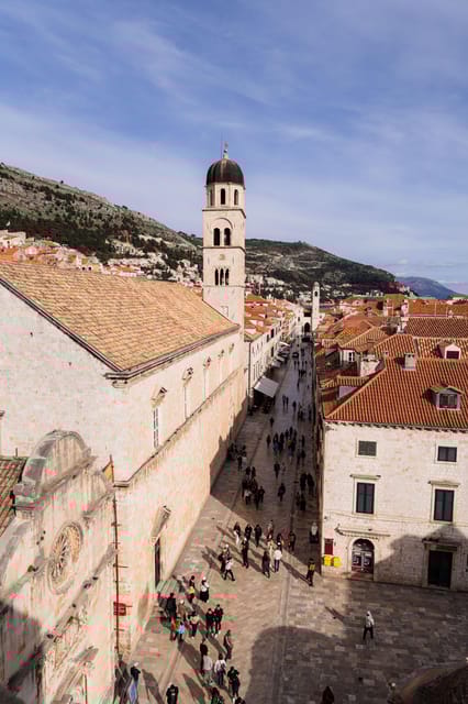 Dubrovnik Old Town: Night tour with History, Wine & Bites - Key Points