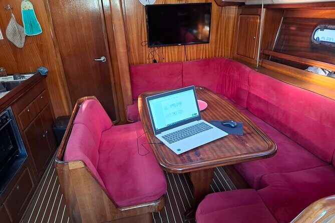 Dubrovnik: Private Full day sail boat tour to Elafiti& Blue cave - The Experience on Board ZaraBella