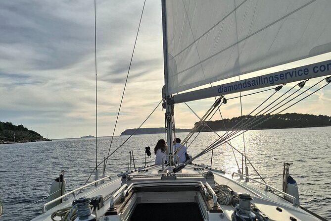 Dubrovnik: Private Sunset tour on a yacht around Dubrovnik - The Sum Up