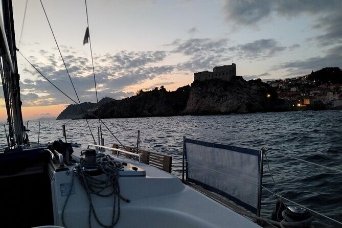Dubrovnik: Private Sunset tour on a yacht around Dubrovnik - FAQs