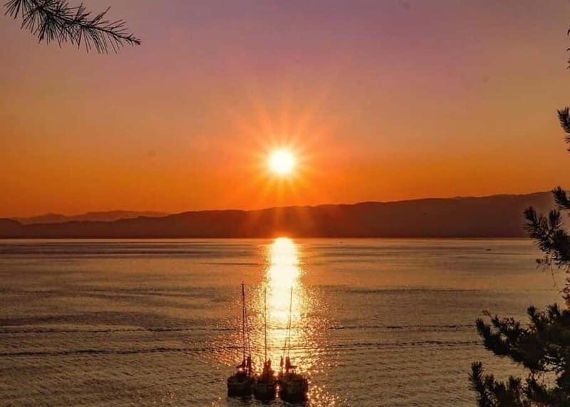 Dubrovnik : Romantic Sunset with a bottle of wine on a yacht - Who Is This Tour Best For?