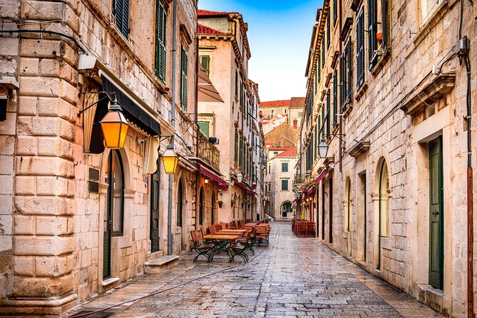 Dubrovnik Scavenger Hunt and Highlights Self-Guided Tour - Tour Itinerary and Activities