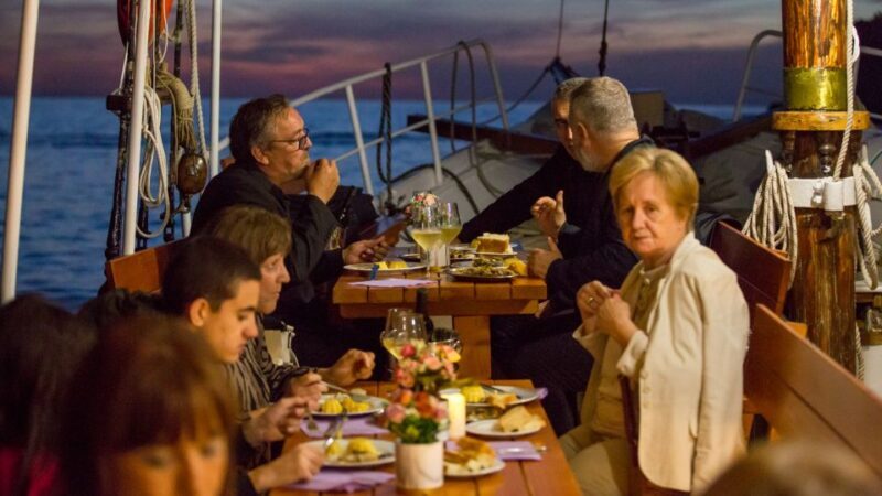 Dubrovnik: Sunset Dinner Cruise around the Old Town - The Experience: Authentic, Intimate, and Relaxing