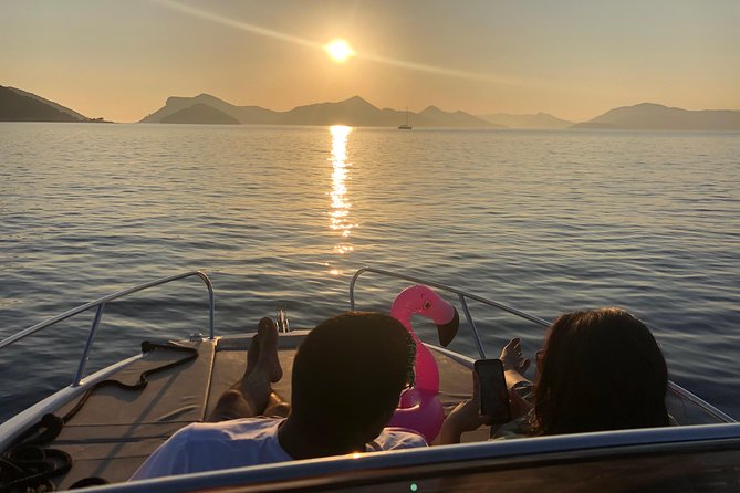 Dubrovnik Sunset Private Speed Boat Tour - Meeting and Pickup Information