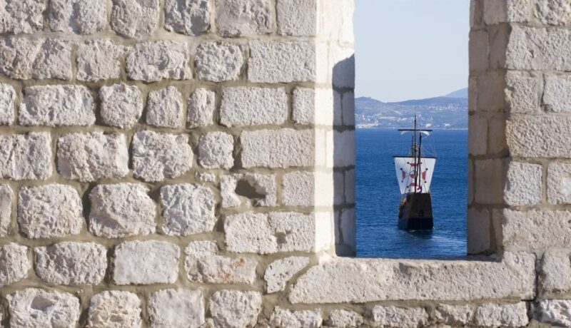 Dubrovnik walking tour and cruise on Karaka ship - An Intro to the Dubrovnik Walking and Cruise Tour