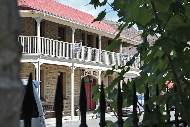 Dunedin to Queenstown One Way Tour Including Taieri Gorge Train - A Closer Look at the Itinerary