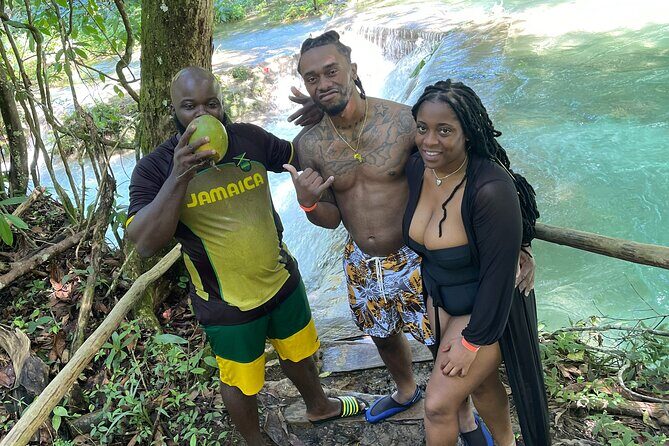 Dunn's River falls And Blue Hole waterfalls - Key Points