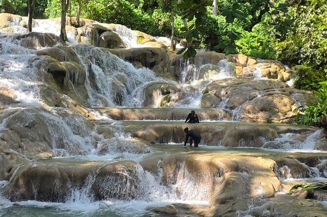 Dunns River Falls Climb and Ocho Rios Highlights with Shopping - Why This Tour Is a Good Choice