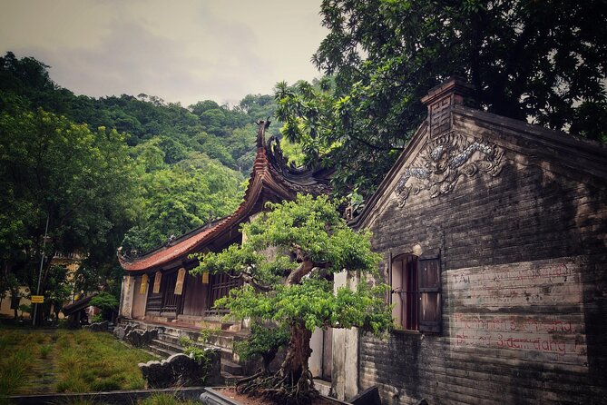 Duong Lam Ancient Village - Thay Pagoda - Van Phuc Silk - Accessibility Considerations