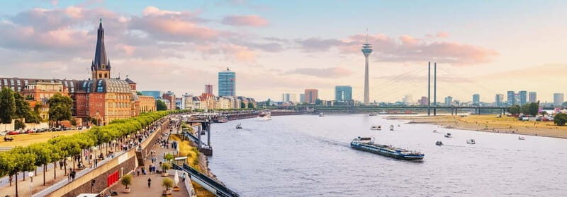 Dusseldorf: 2-hour Best Intro Walking Tour with a Local - An In-Depth Look at the Experience
