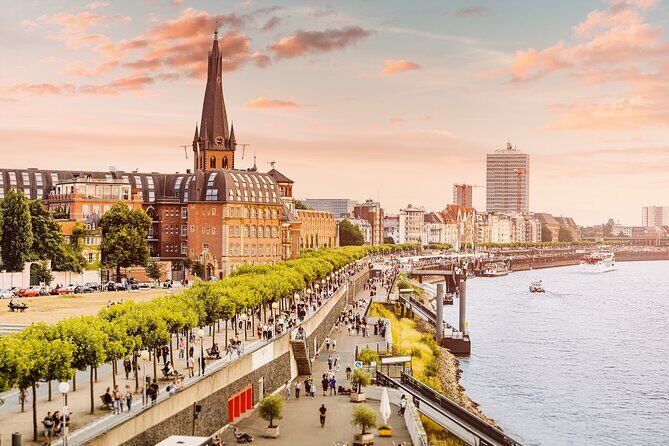 Dusseldorf: City Walk Audio Guide in 7 Languages on your Phone - FAQs