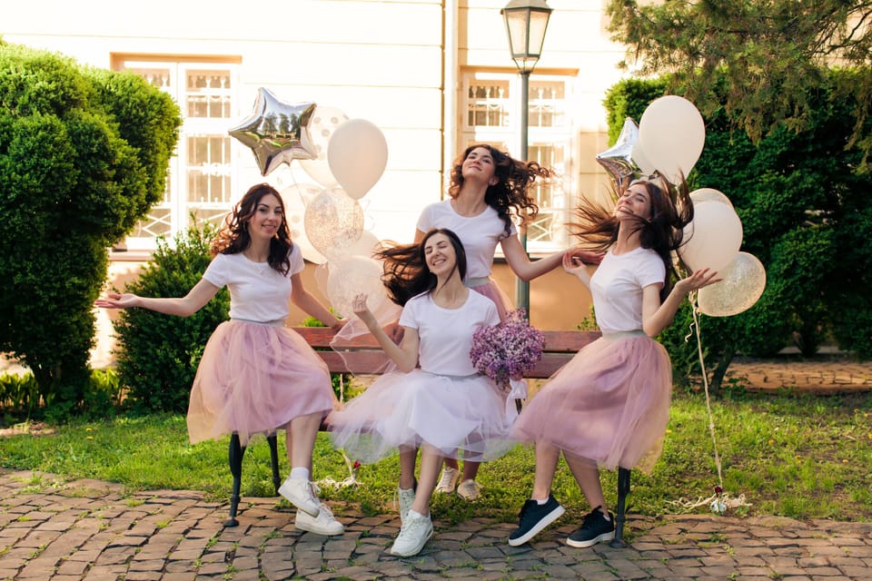 Düsseldorf: Girls-only-tour with shots, party, fun & games - What’s Included & What’s Not