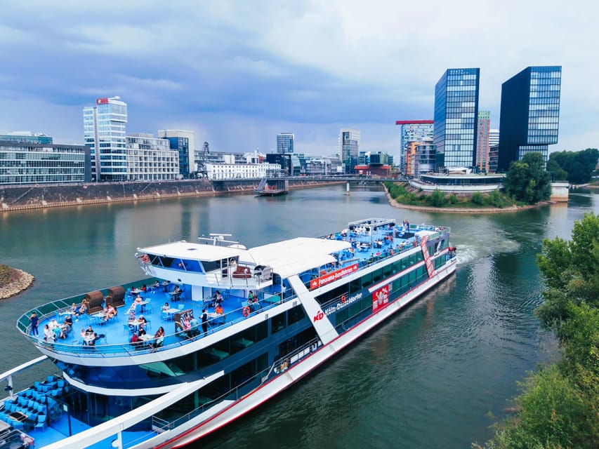 Düsseldorf: old city and the Rhine - Key Points