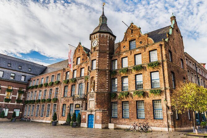 Düsseldorf Scavenger Hunt and Highlights Self-Guided Tour - An In-Depth Look at the Düsseldorf Self-Guided Tour