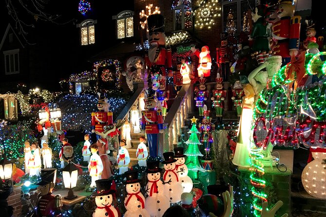 Dyker Heights Christmas Lights Guided Tour Review - Tour Overview
