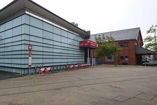 Dylan Thomas' Swansea: A Self-Guided Audio Tour - Discovering Thomas Favorite Haunts