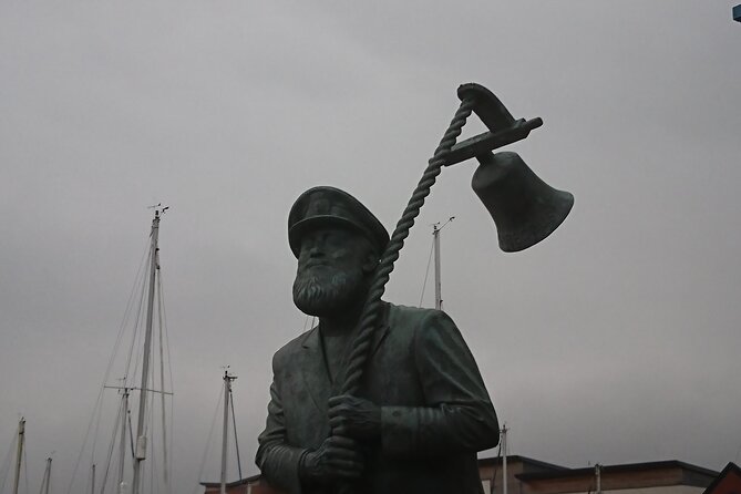 Dylan Thomas' Swansea: A Self-Guided Audio Tour - Uncovering Thomas Literary Legacy